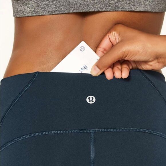 Lululemon sz 4 Train Times Crop (17" )
Nocturnal Teal excellent pre owned cond - Picture 6 of 13